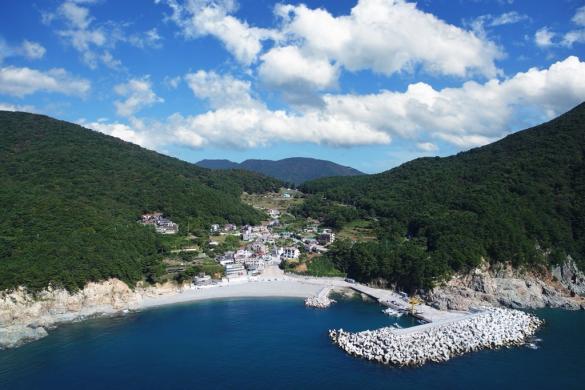 여차몽돌해변 풍경 썸네일