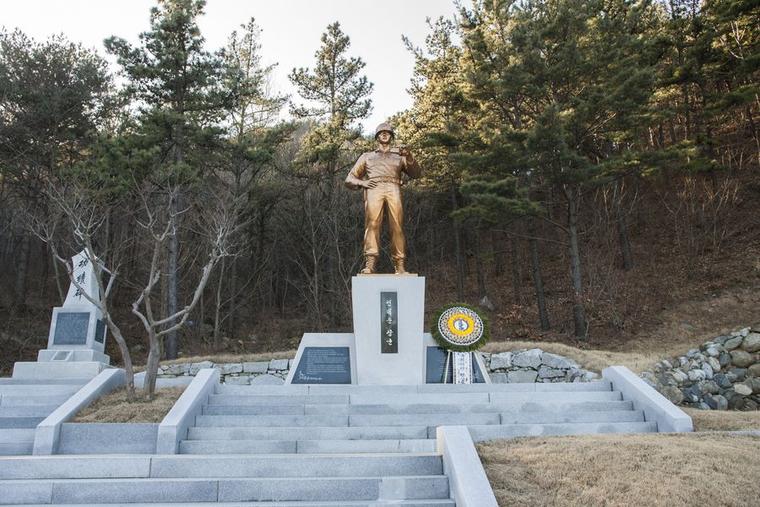 본이 미지는 통일공원_7번  썸네일 사진입니다.