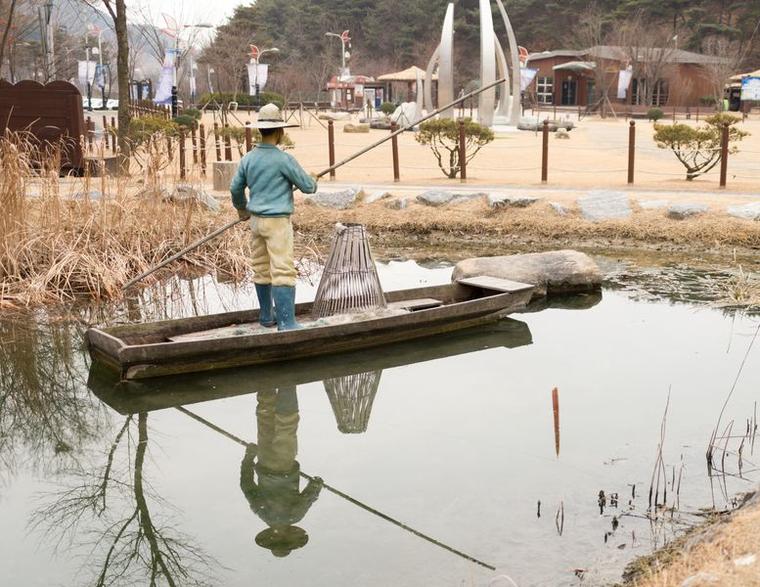 본이 미지는 우포늪생태관_9번  썸네일 사진입니다.