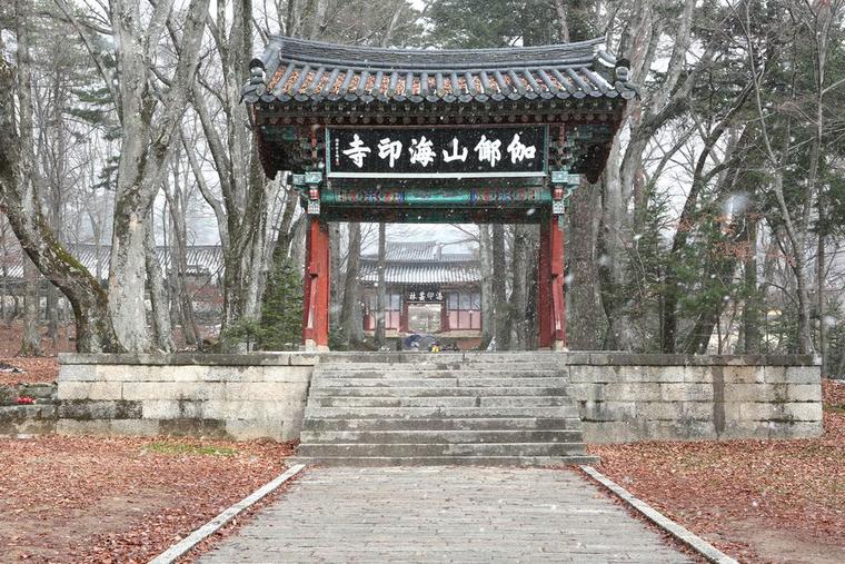 본이 미지는 일주문_3번  썸네일 사진입니다.